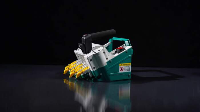 阶梯输送式采茶机实现采摘效率与质量双保证