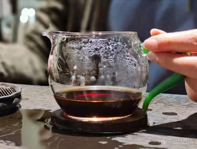 雪印青饼：非印级茶的收藏价值解析