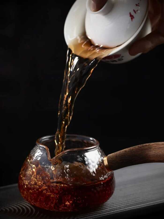 新茶友如何选对盖碗，泡茶不烫手？