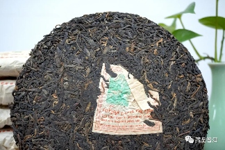 2003年何仕华景迈千年古树茶，业界公认的景迈茶标杆，何仕华配制