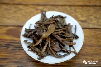 06年勐库母树茶春母，早年冰岛料压制，到底好不好？开汤审评来了