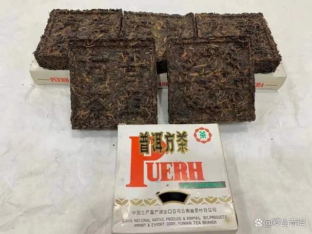 大益02年普洱方砖（紫斑砖），传承92方砖风格，高性价比明星茶！
