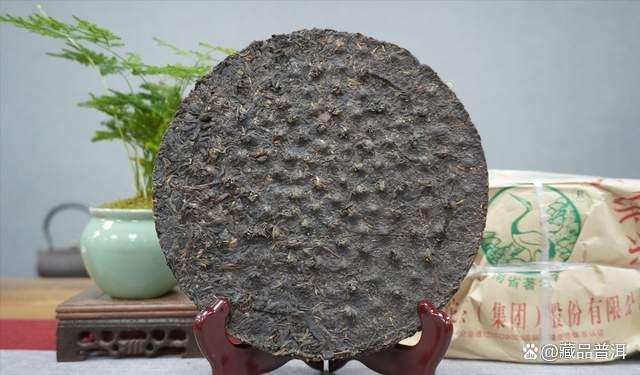 下关与八角亭普洱茶对比：哪个品牌更值得选择？