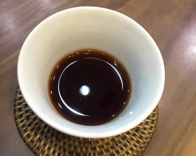 紫大益7572熟饼品质与价格分析，传承老茶独特风味