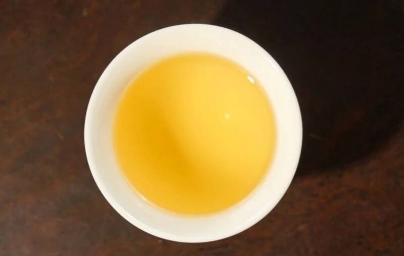 八角亭乔木金韵   一盏金茗，品韵东方