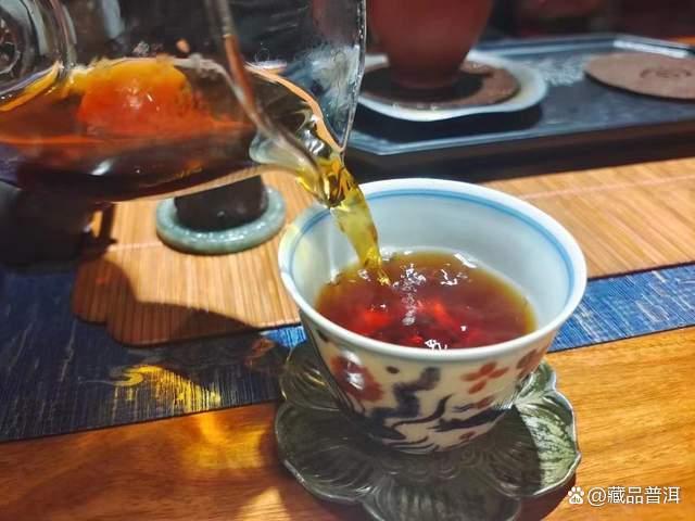 普洱茶冲泡技巧分享，7比3投茶比例让茶汤更均衡