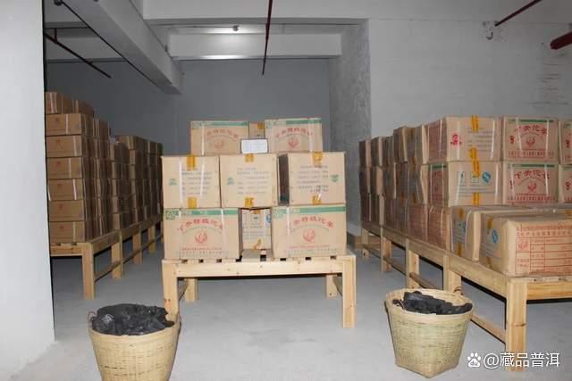回南天普洱茶存放指南：防潮霉变的实用技巧