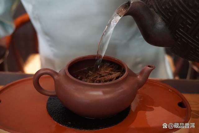普洱茶冲泡技巧：4个方法提升茶叶香气，让你泡出醇香好茶