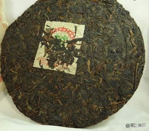 70年代绿字黄印普洱茶品鉴体验 陈年老茶的樟香韵味