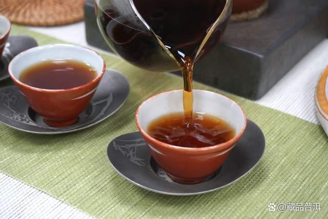 大益1801早春乔木熟饼深度解析，经典复刻高端熟茶品鉴