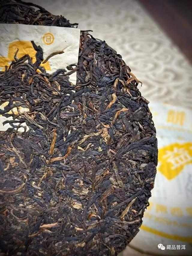 勐海茶厂三大定制茶门派解析，绿大树大白菜金银大益的传奇