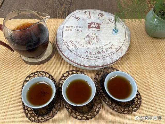 大益金针白莲与7572熟茶对比分析，两款经典茶品特点解析