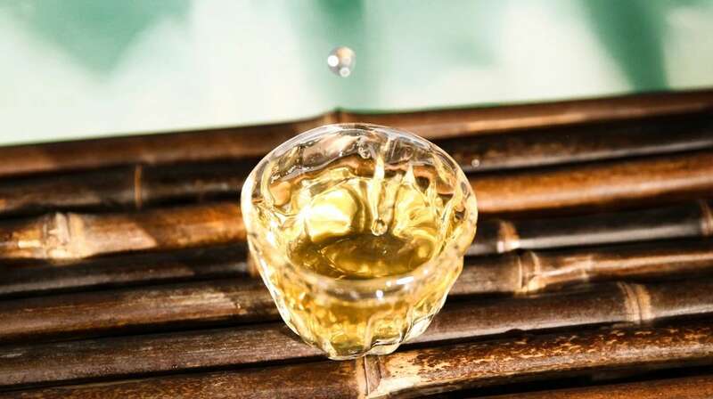 下关大树春饼茶 细酌高山云雾滋养出的“春韵”