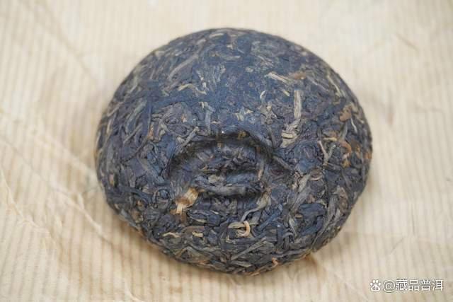 2000年下关绿盒甲沱深度解析，经典普洱茶收藏价值与品鉴体验