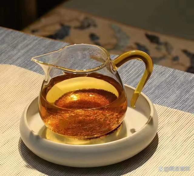 昌泰2004年茶中王橡筋饼解析，易武古树茶王者品质