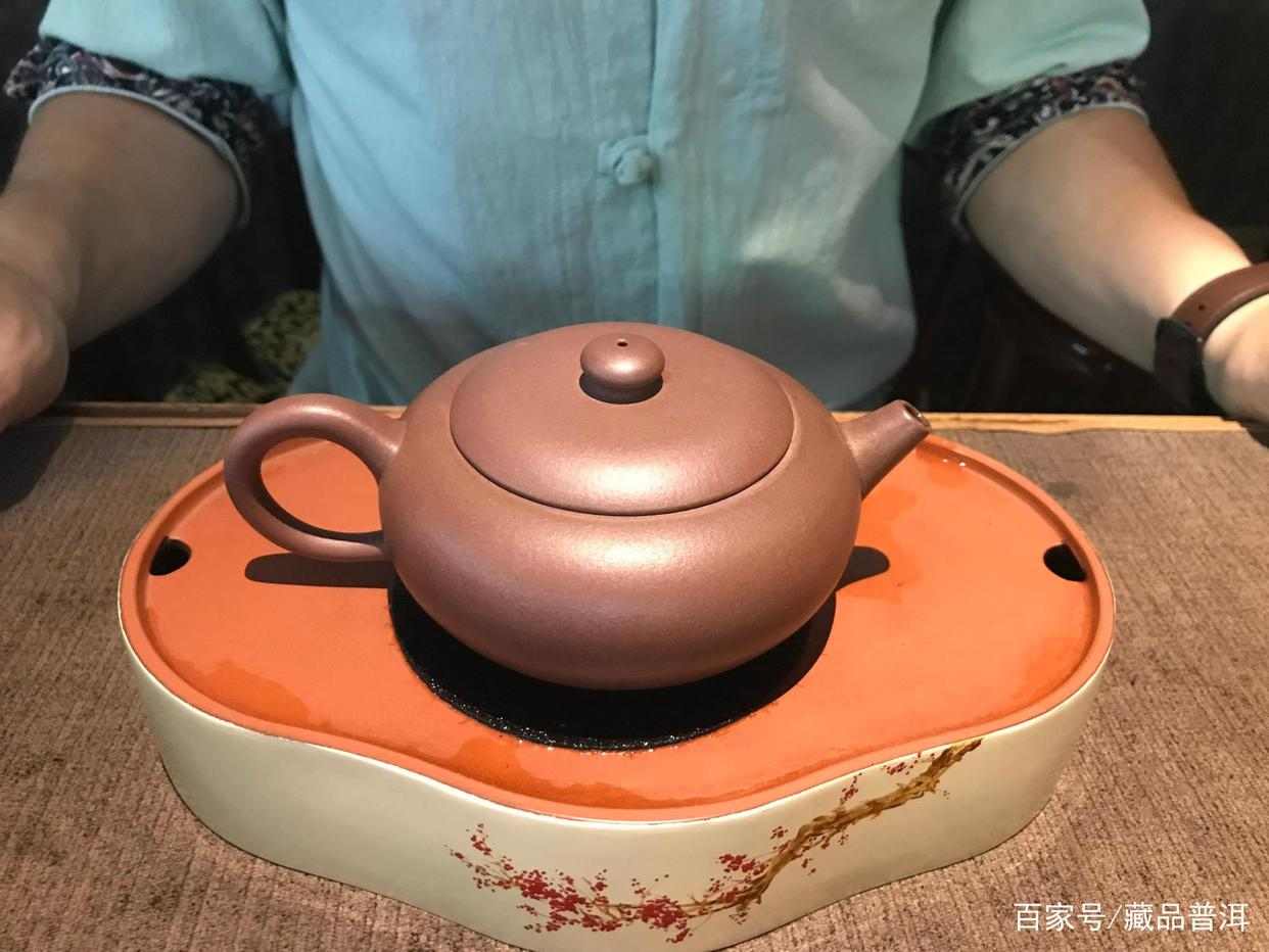 普洱老茶冲泡技巧全解：紫砂壶冲泡与煮茶方法指南