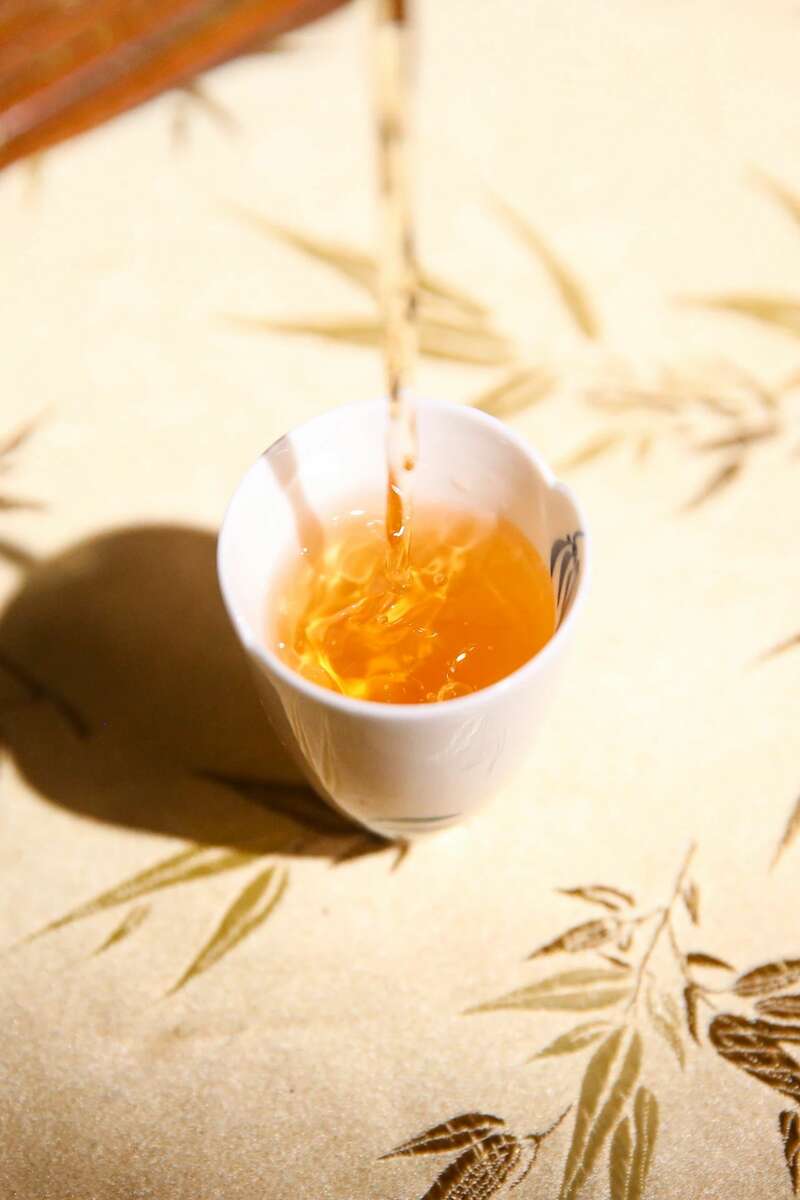 下关乔木老白茶 白茶小方片，春日小甜甜