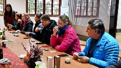 外国友人探访安徽祁门茶乡