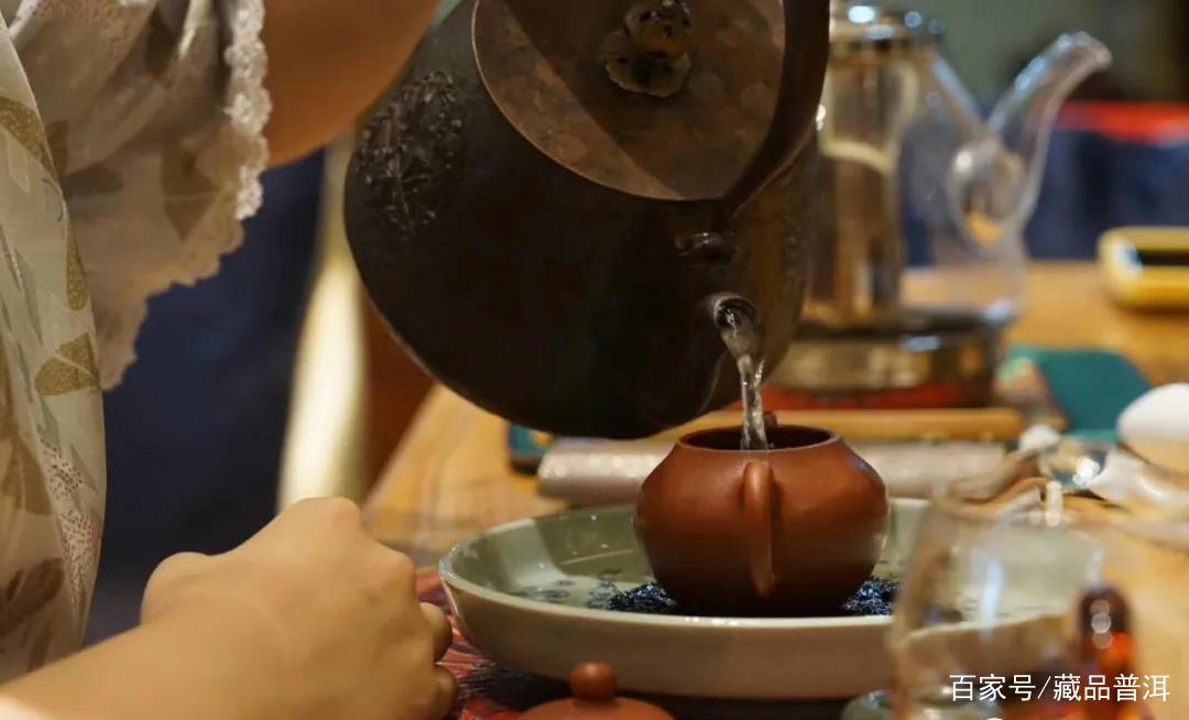 普洱茶冲泡技巧详解：掌握茶性是关键