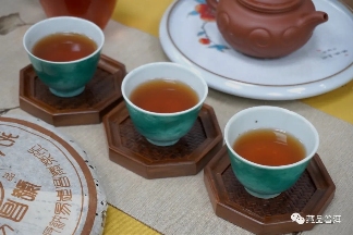 2003年易昌号普洱茶深度解析：四款经典茶品品鉴指南