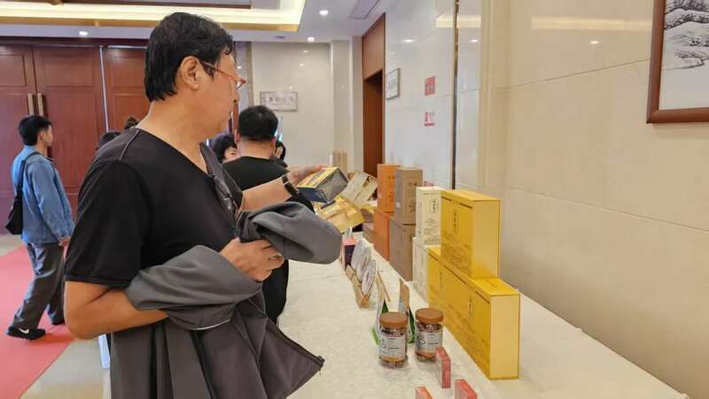 西双版纳2025年茶产业发展形势交流研讨会在景洪召开