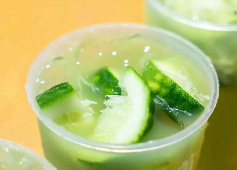 喜茶把荷叶做成茶！今年茶饮用茶思路变了