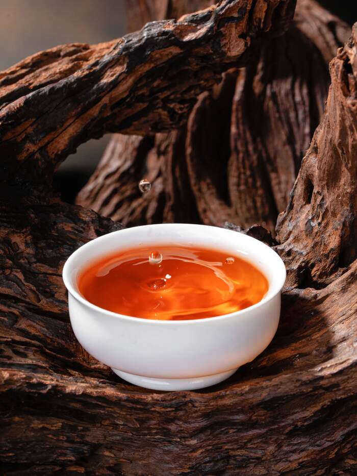 传统大堆 VS 现代小堆? 普洱熟茶的微生物博弈与风味抉择