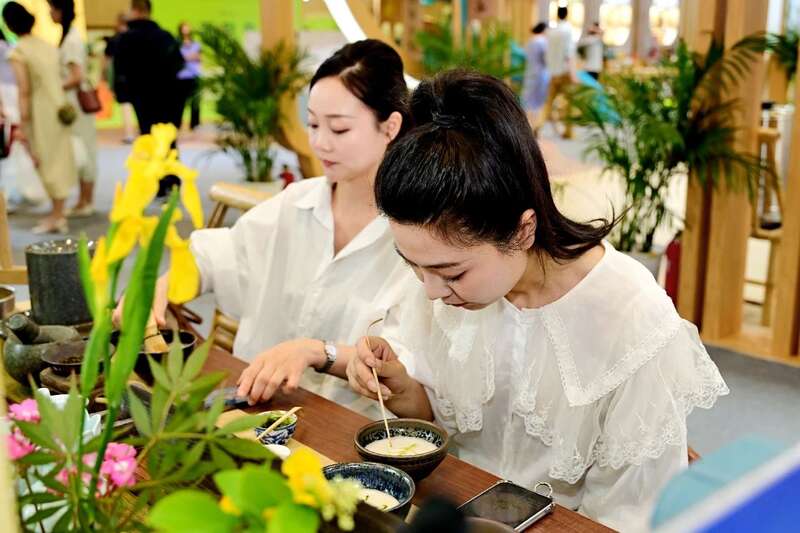 茶界整活天花板！这届茶博会把
