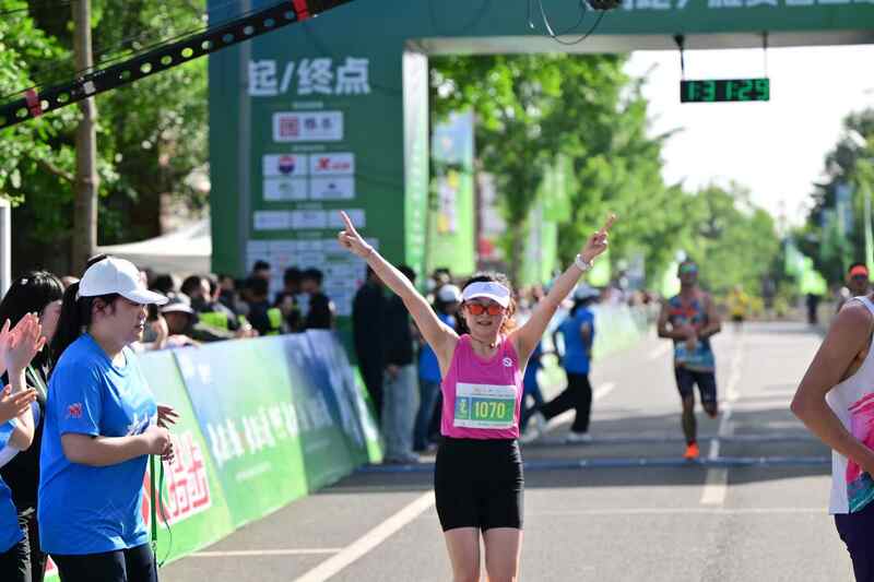 大地流彩·2025年全国和美乡村健康跑（村跑）雅安名山站鸣枪开跑！