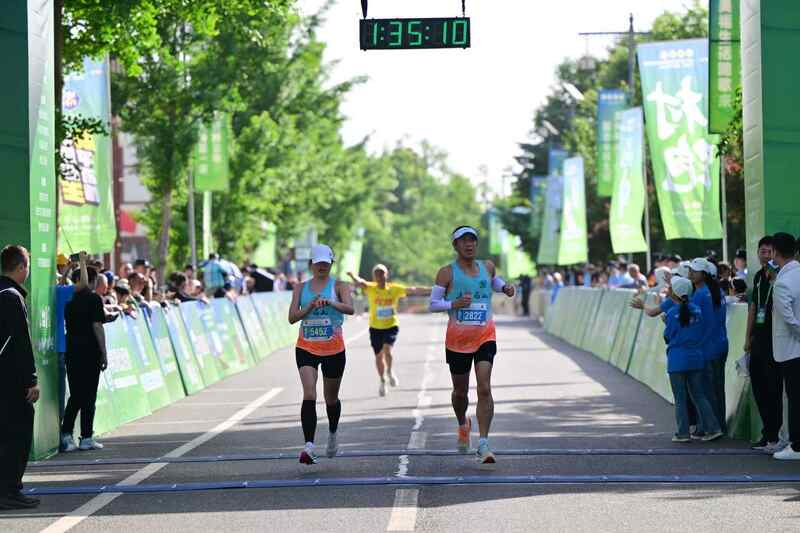 大地流彩·2025年全国和美乡村健康跑（村跑）雅安名山站鸣枪开跑！