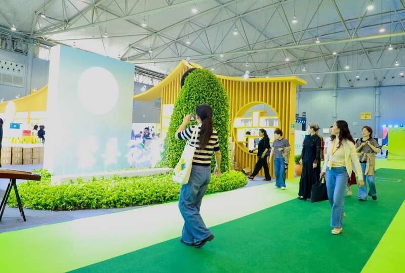 品荣县茉莉花茶饮料！荣县茶陶惊艳亮相四川茶博会！