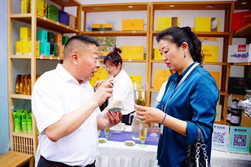 千亿茶单启航！广元旺苍茶叶再吸金，交易双IP联动，聚势共赢