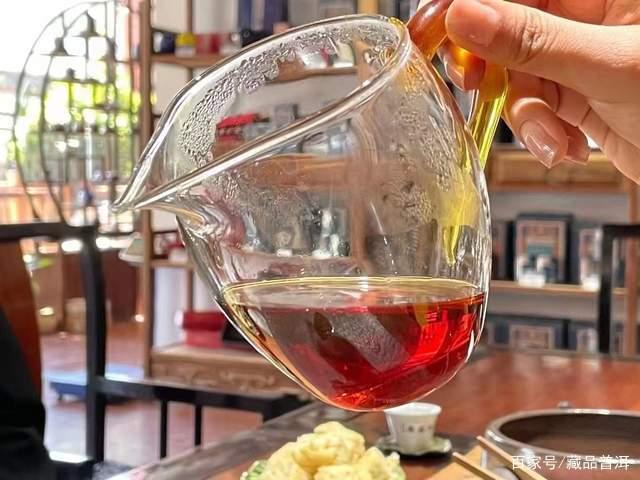 冲泡普洱茶，讲究“看茶泡茶”！详解冲泡99易昌号的小技巧