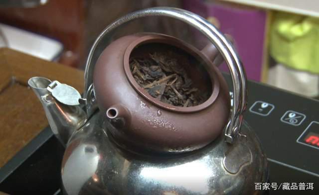50年代红印圆茶冲泡实录，老普洱茶品鉴全流程解析