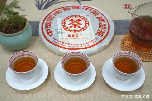 普洱茶仓库大批量存放的奥秘：为何大量储存转化效果更佳