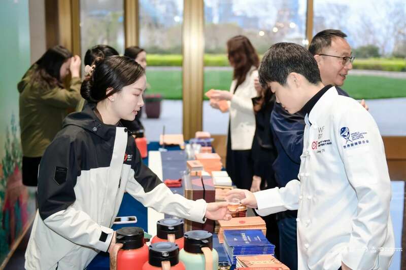 中茶云南携德昂酸茶亮相第四届 “寻” 中国传承与创新中餐厨艺挑战赛
