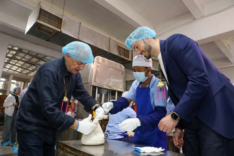 18国使节走进大益  共植友谊茶园，解码“茶香外交”的中国式浪漫