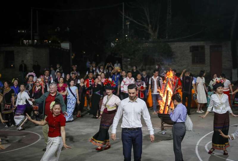 18国使节走进大益  共植友谊茶园，解码“茶香外交”的中国式浪漫