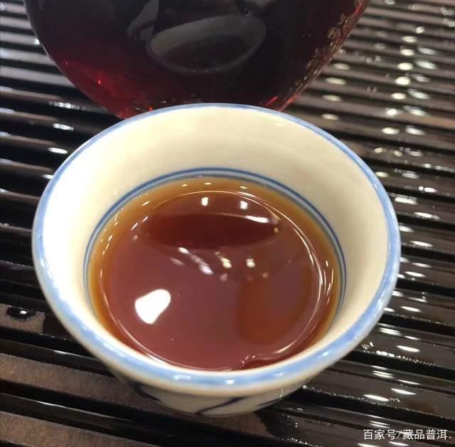 2005年福今布朗珍藏熟饼深度评测，经典中期熟茶品质解析