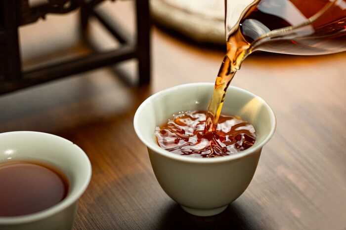 柔润如绸 韵藏山海 兴海茶易武黑金正式上市！