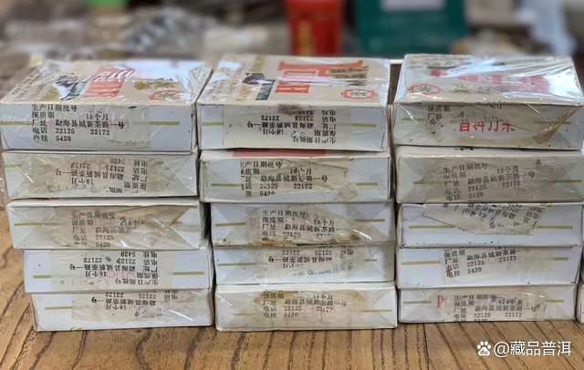 92方砖普洱：从1元到万元，“末代茶王”的传奇之路