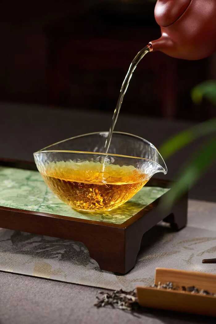 大益发布“高端普洱黄金标准”重塑行业价值，「大益传奇1975」震撼面世！