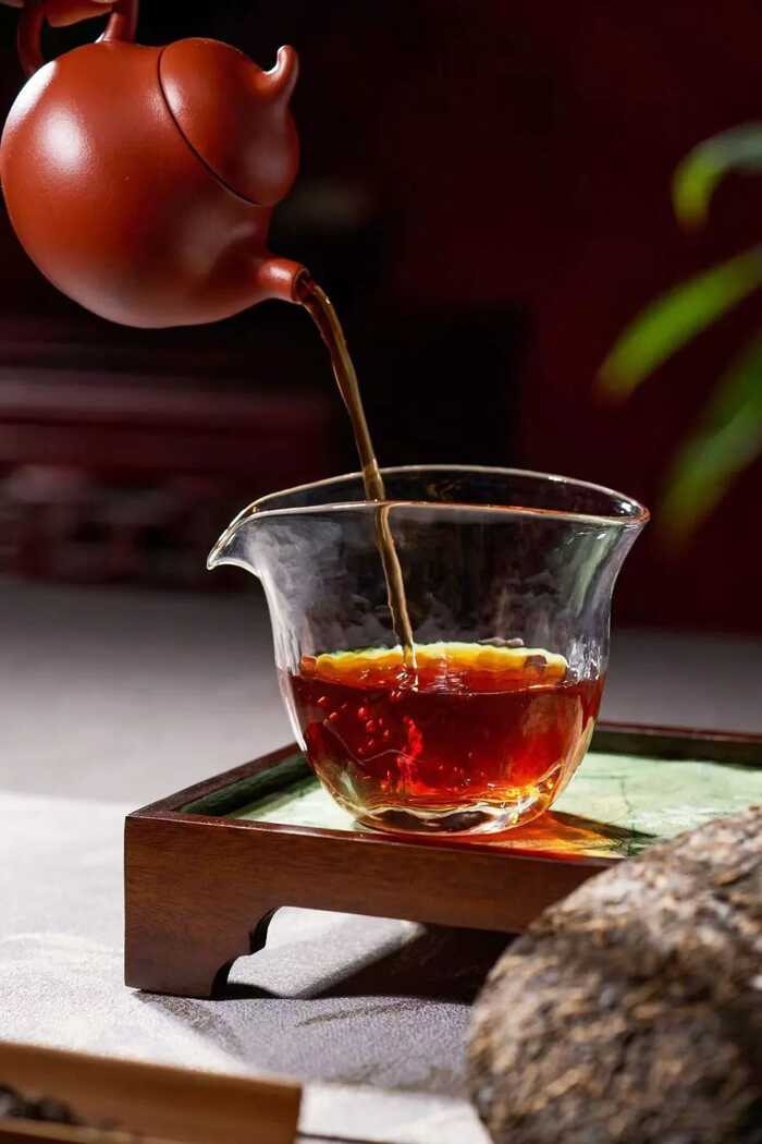 大益发布“高端普洱黄金标准”重塑行业价值，「大益传奇1975」震撼面世！