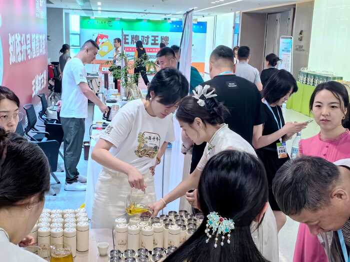 掼出商机，品出未来！陈升号“茶牌共舞”跨界盛典圆满收官