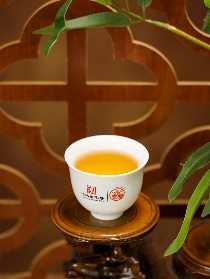 八角亭班章老寨古乔木有机茶 · 九载臻藏