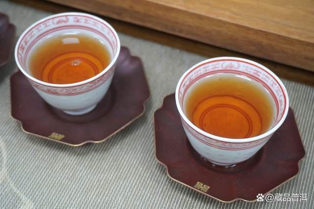 2006年福今布朗青饼深度解析，中老期普洱茶市场的黑马传奇