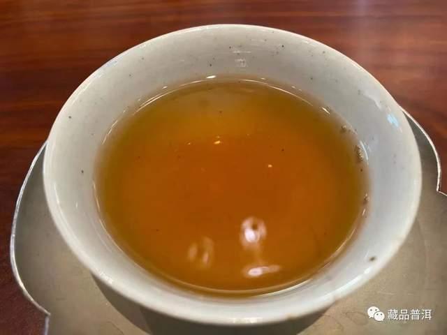 红大益402大叶青饼深度解析，被名字耽误的中期茶精品