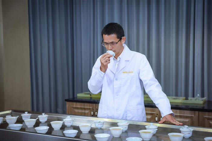 专家专访刘国英：以传承为本、技艺为脉，构建武夷岩茶的“真、变、道”产业新格局