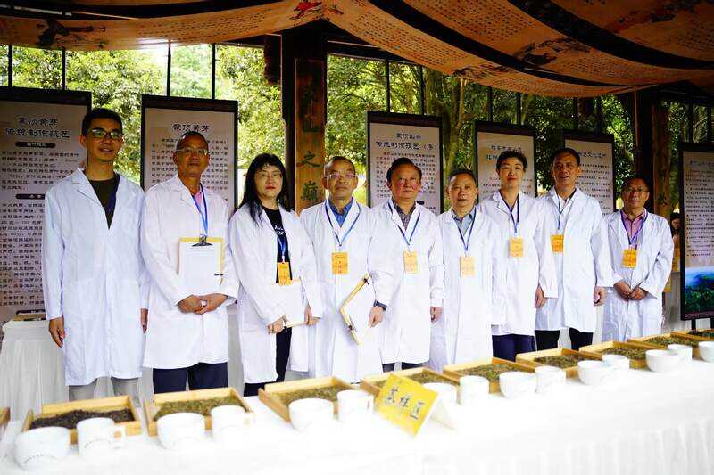 双金闪耀！味独珍蒙顶黄芽、黄小茶勇夺首届‘蒙顶黄茶杯’金奖