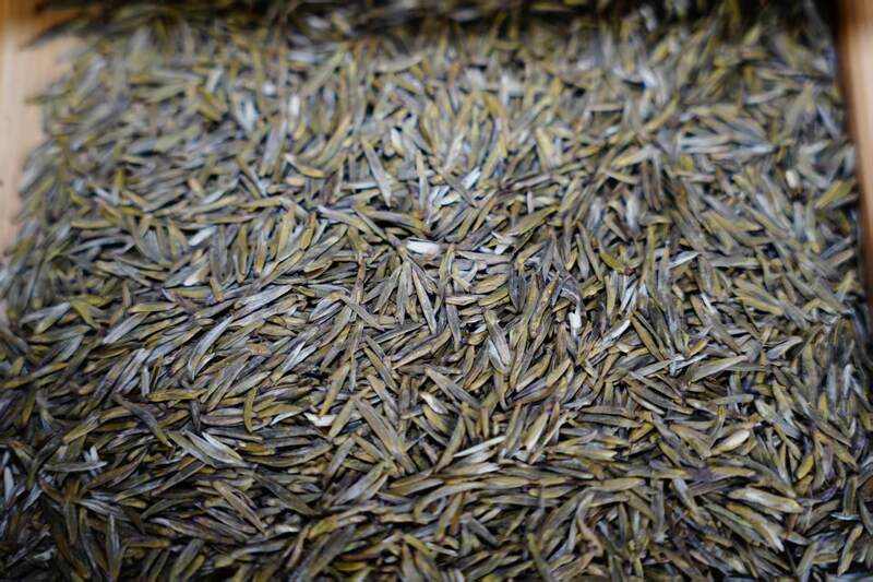 守护非遗根脉 品味黄芽雅韵： 首届“蒙顶黄茶杯”四川黄茶斗茶大赛隆重举办，共绘产业振兴蓝图